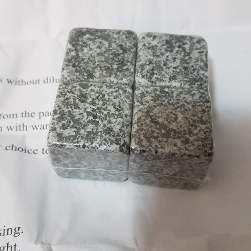 Avon whiskey stones set